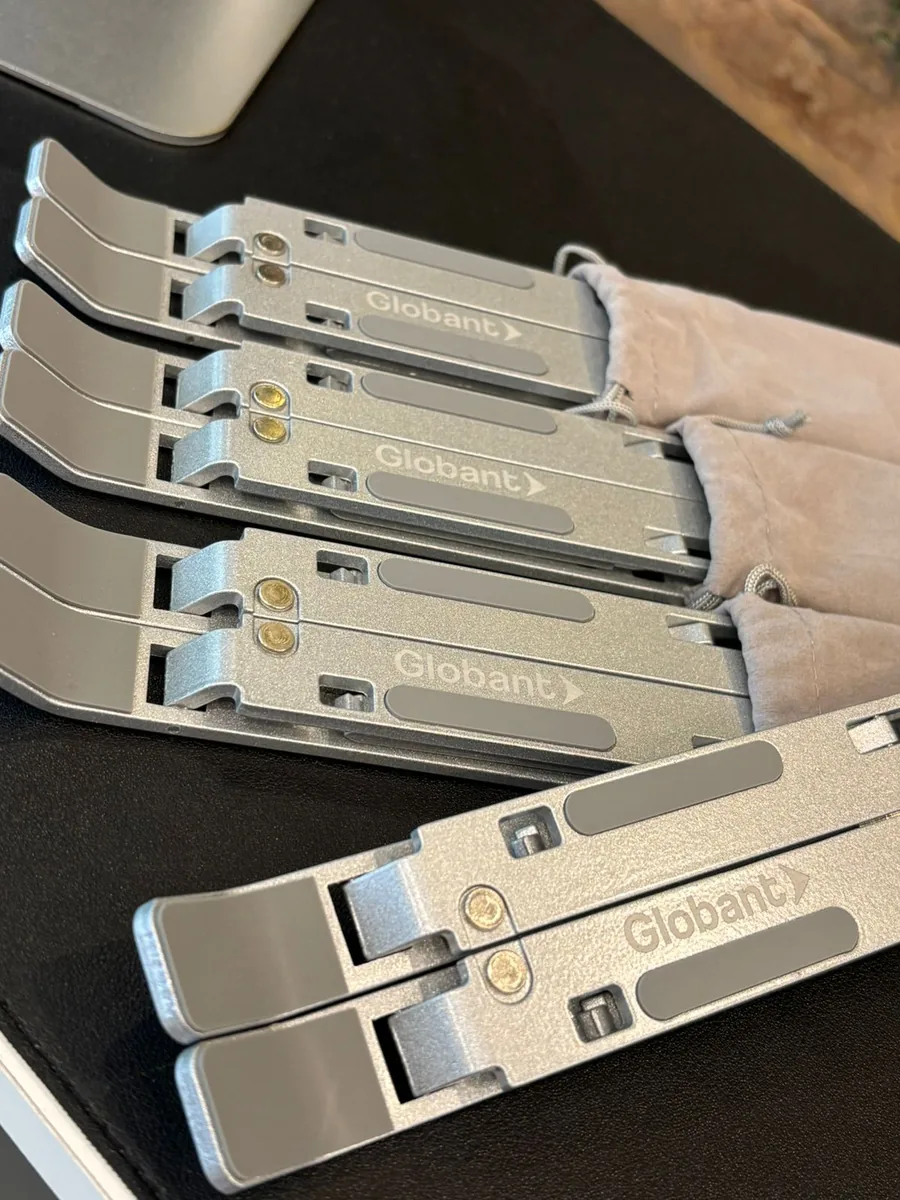 Serie de productos personalizados para Globant